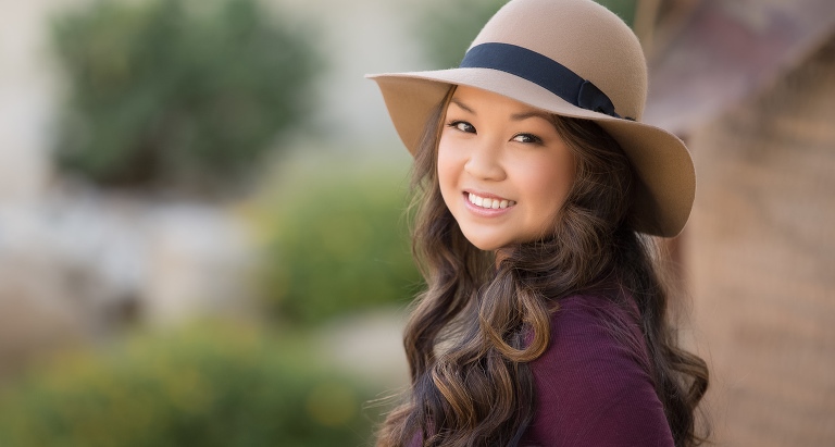 senior girl close up photo with hat